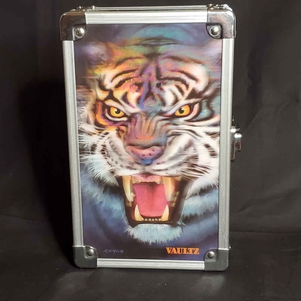 Vaultz 3D Tiger Box